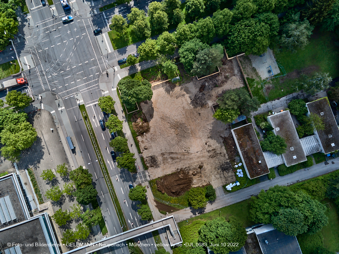 10.06.2022 - Luftbilder von der Baustelle Haus für Kinder in Neuperlach